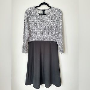 Black and White midi Dress Size: Large